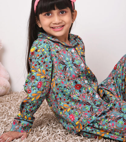 Indiana Motif Printed Girls Nightsuit Set - koochi Poochi