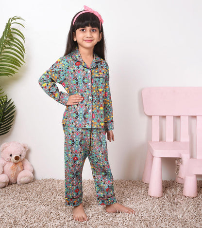 Indiana Motif Printed Girls Nightsuit Set - koochi Poochi
